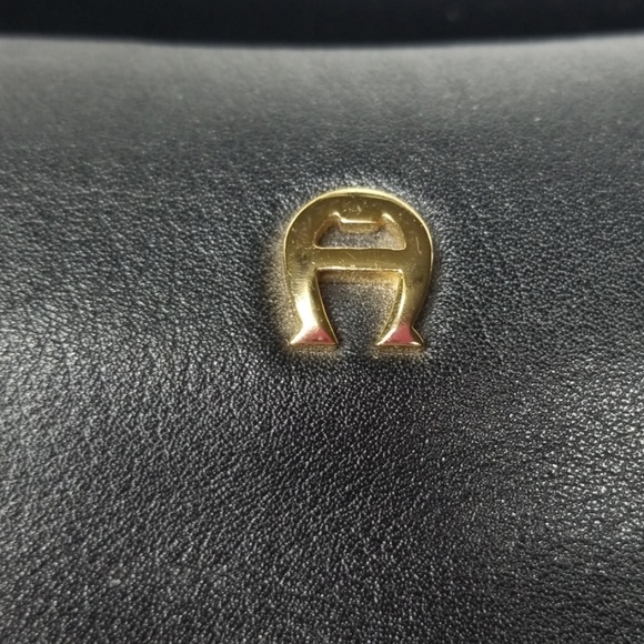 Vintage Etienne Aigner Leather Handbag - Picture 2 of 8